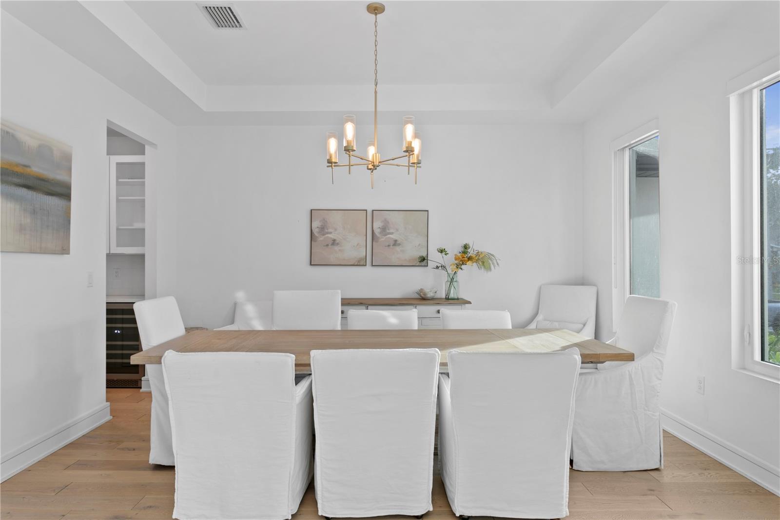 Listing photo id 2 for 503 Davis Boulevard