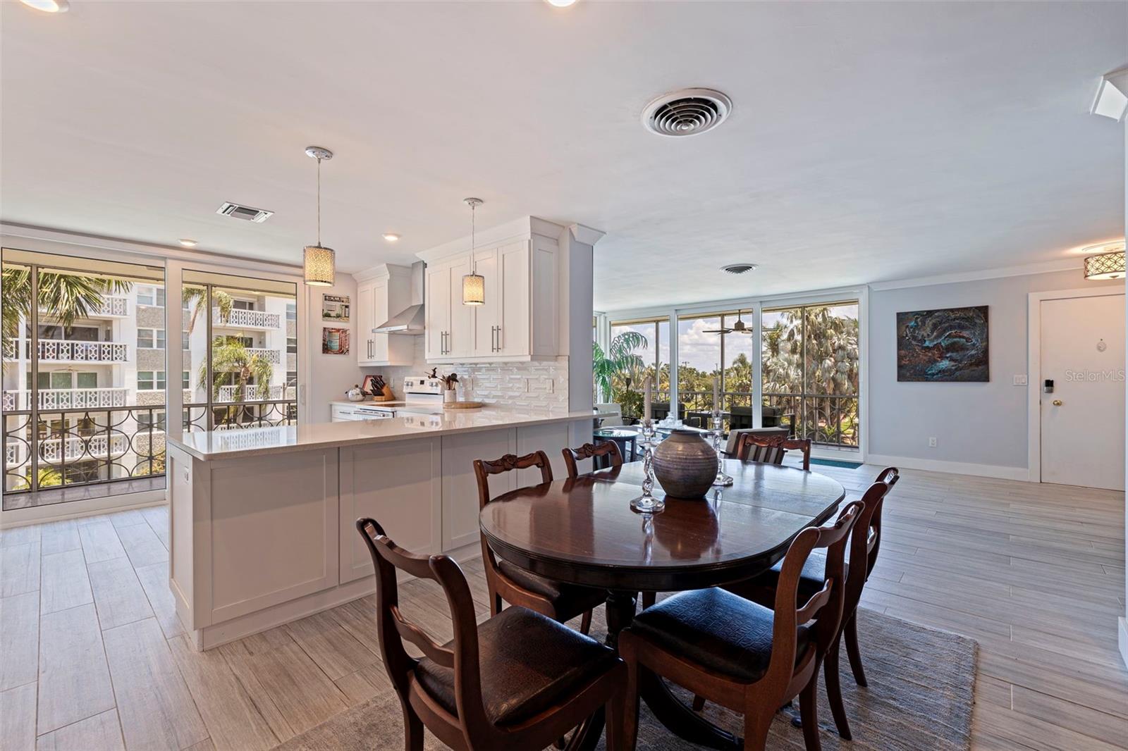Image 31 of 53 For 1060 Shore Drive Ne 6
