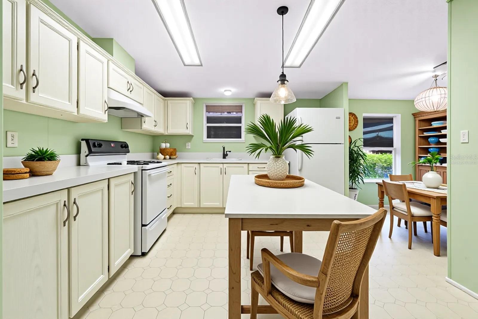 Image 6 of 45 For 8443 Fantasia Park Way