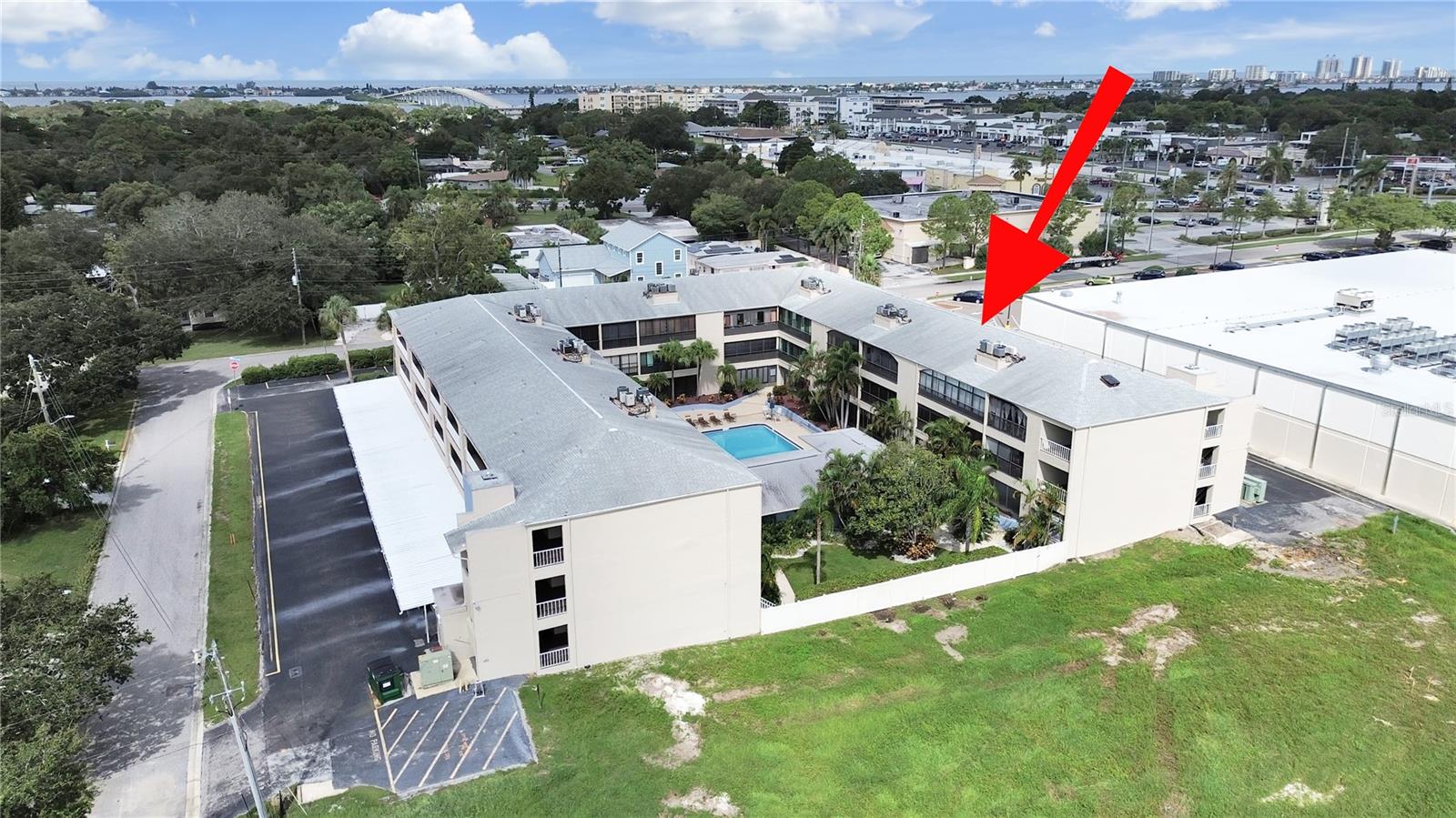 Image 3 of 21 For 215 Valencia Boulevard 213