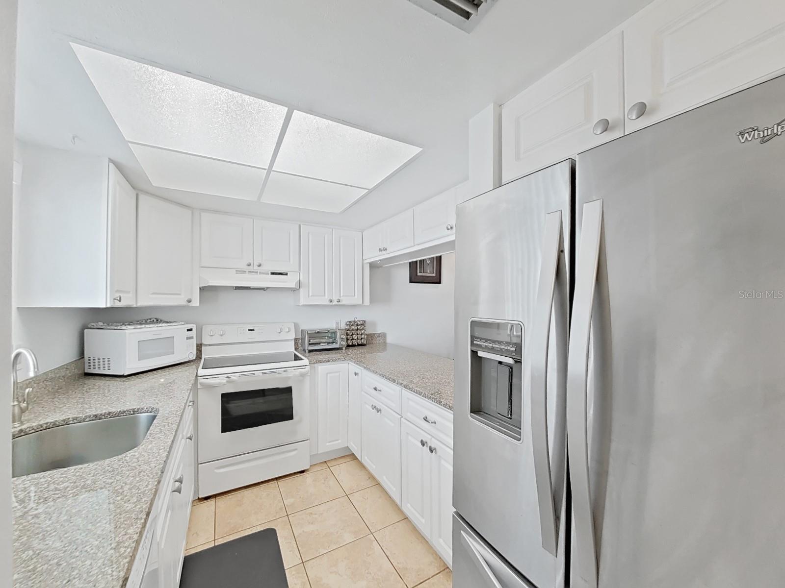 Image 7 of 21 For 215 Valencia Boulevard 213