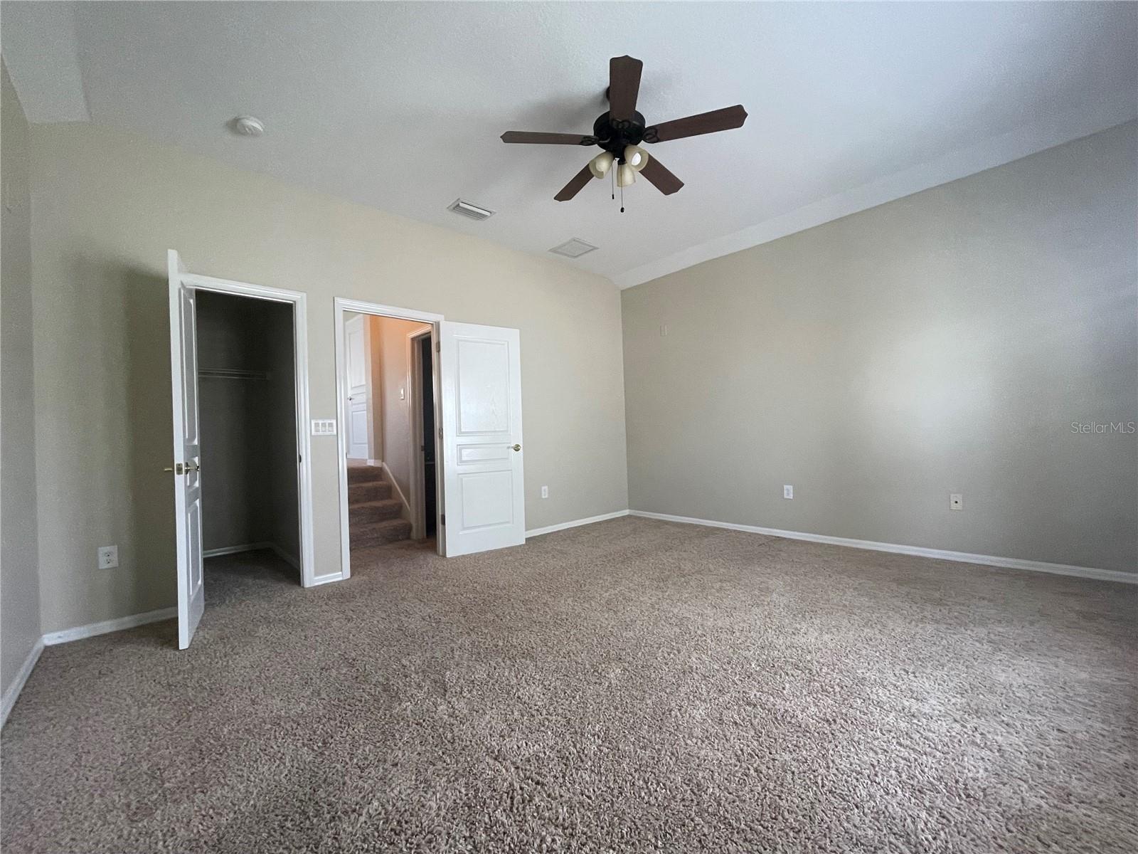Listing photo id 17 for 405 Islebay Drive