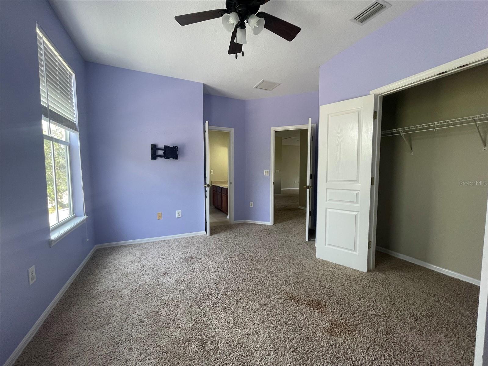 Listing photo id 21 for 405 Islebay Drive