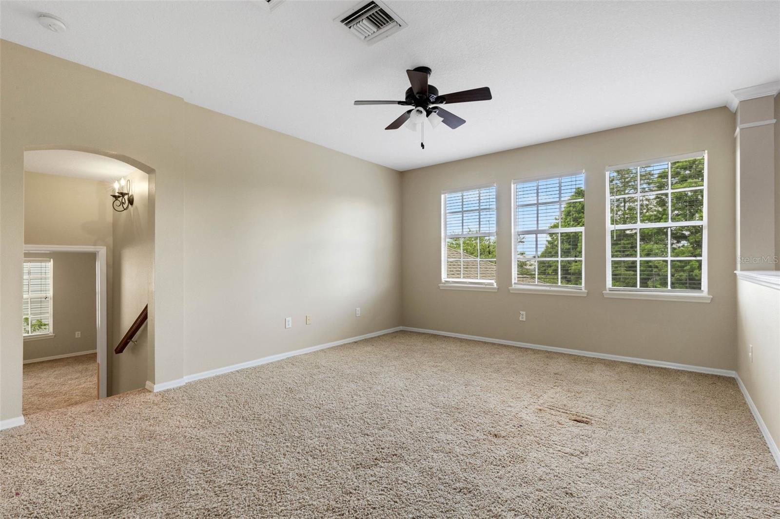 Image 33 of 46 For 405 Islebay Drive