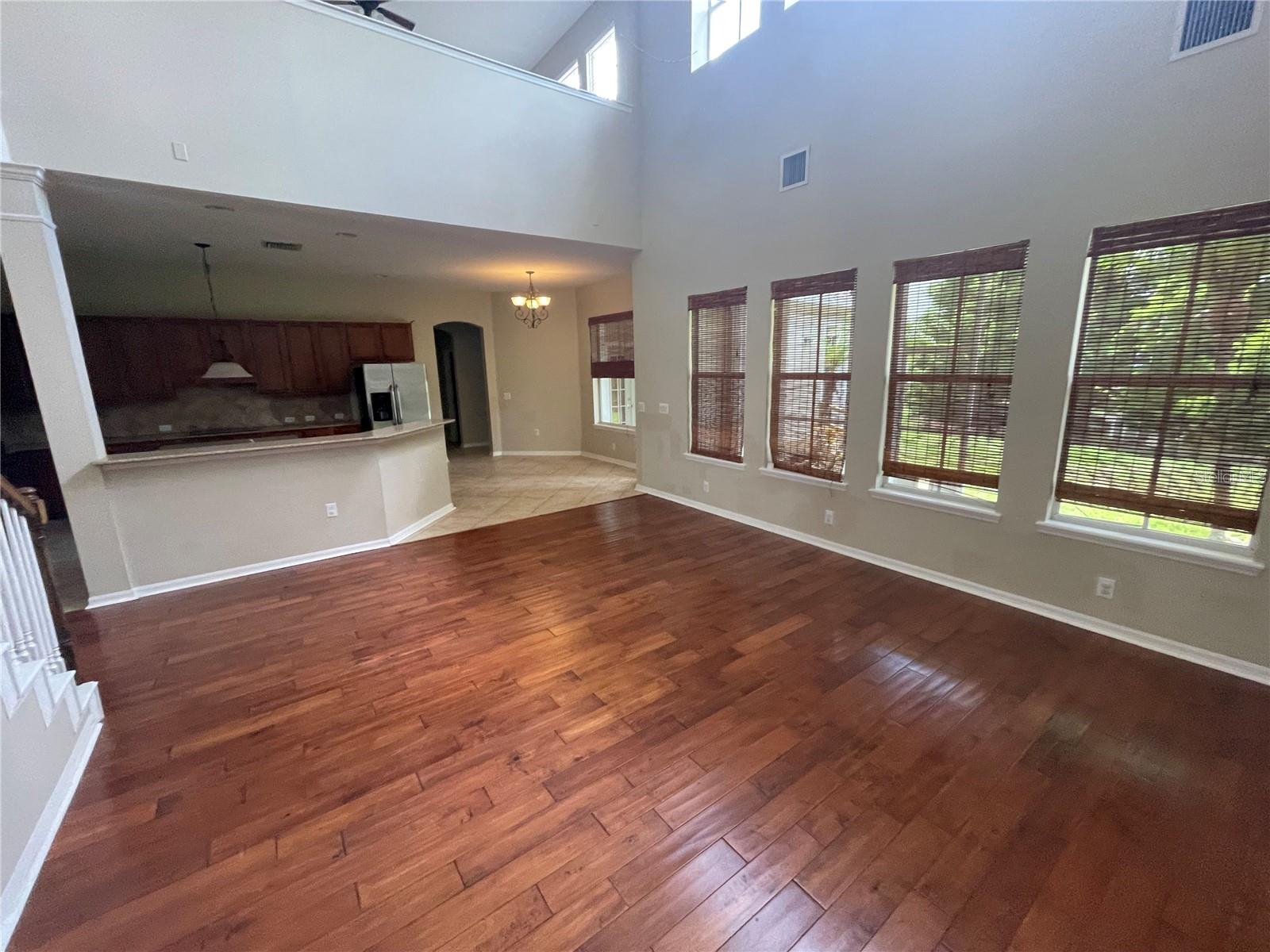 Listing photo id 6 for 405 Islebay Drive