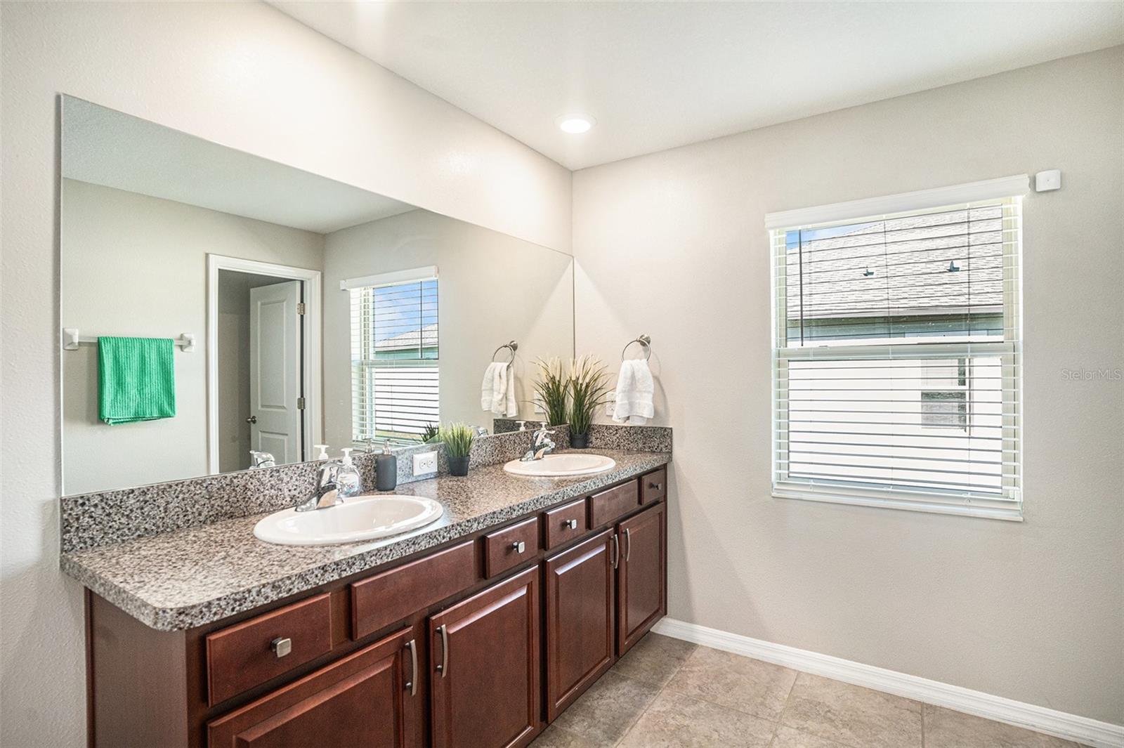Image 18 of 34 For 10211 Cakebread Lane