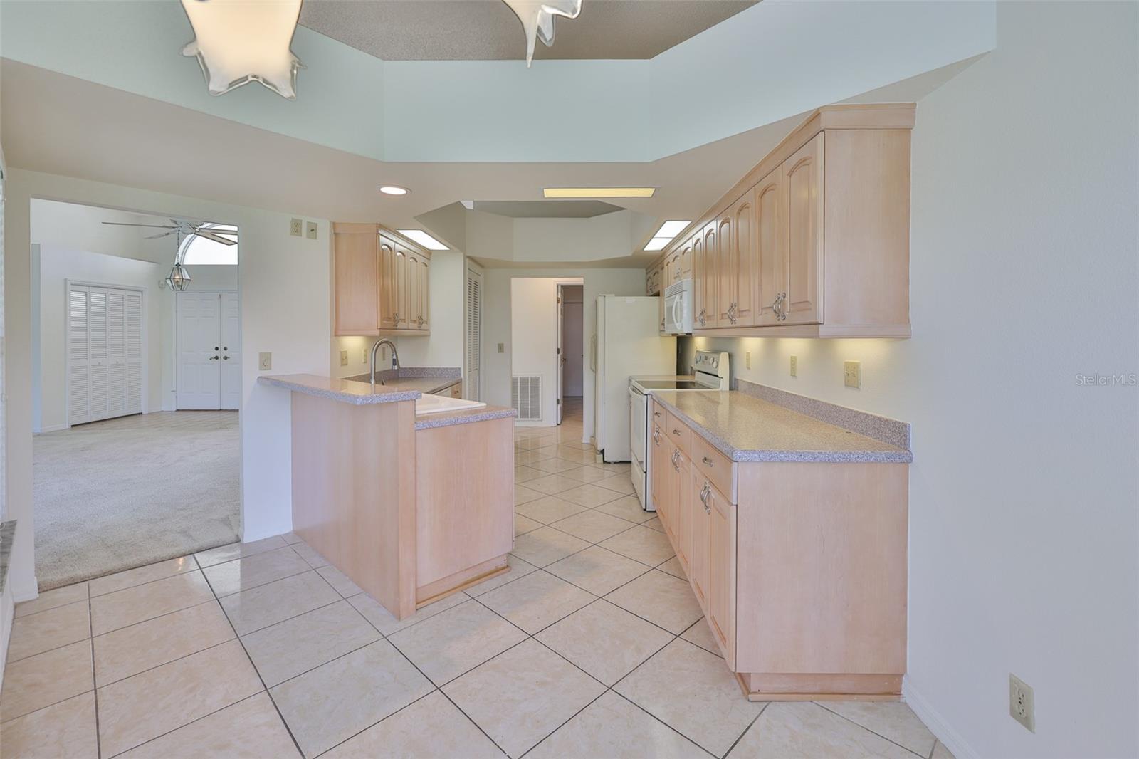 Image 11 of 27 For 602 Deep Lake Lane
