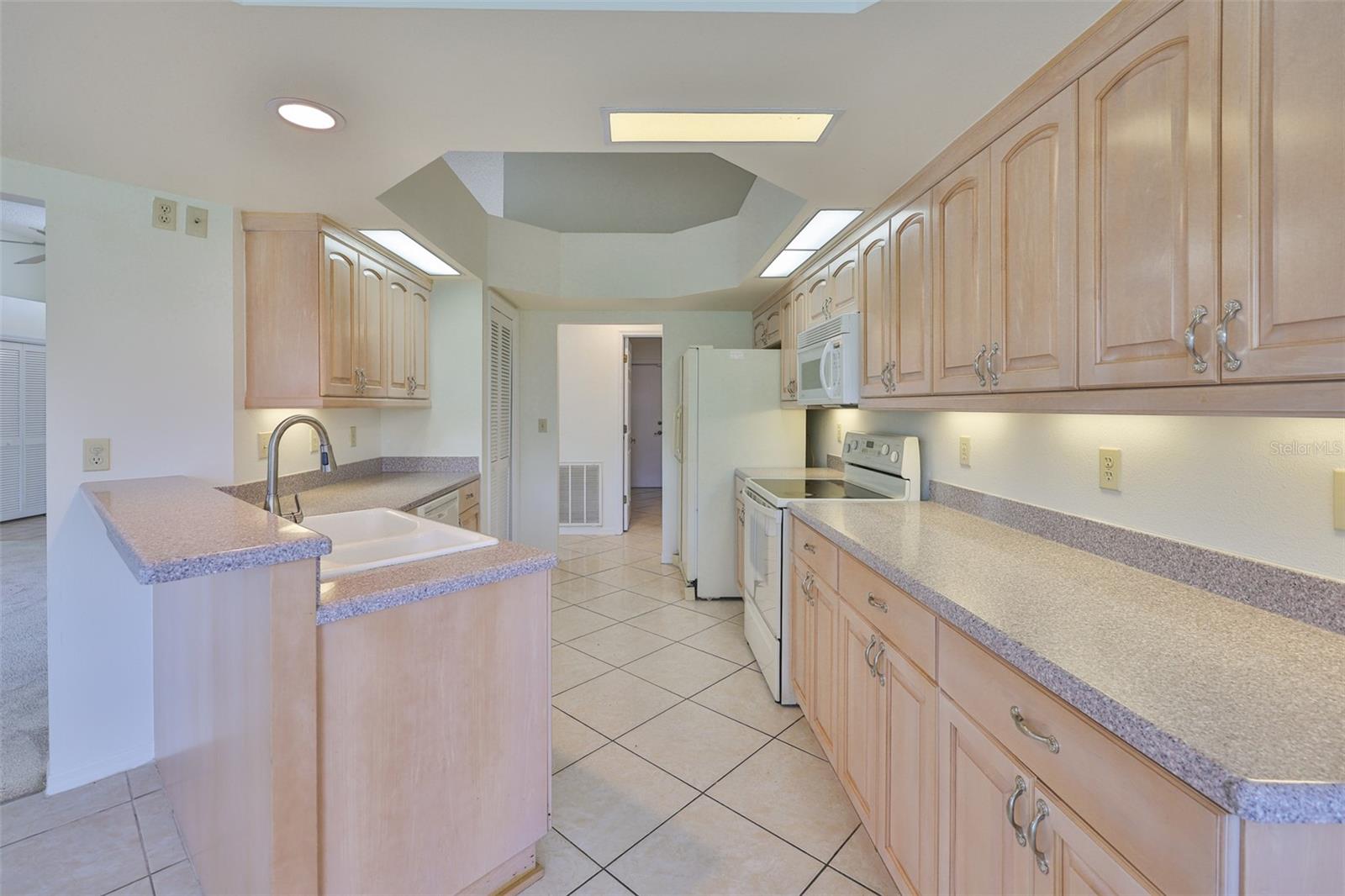 Image 12 of 27 For 602 Deep Lake Lane