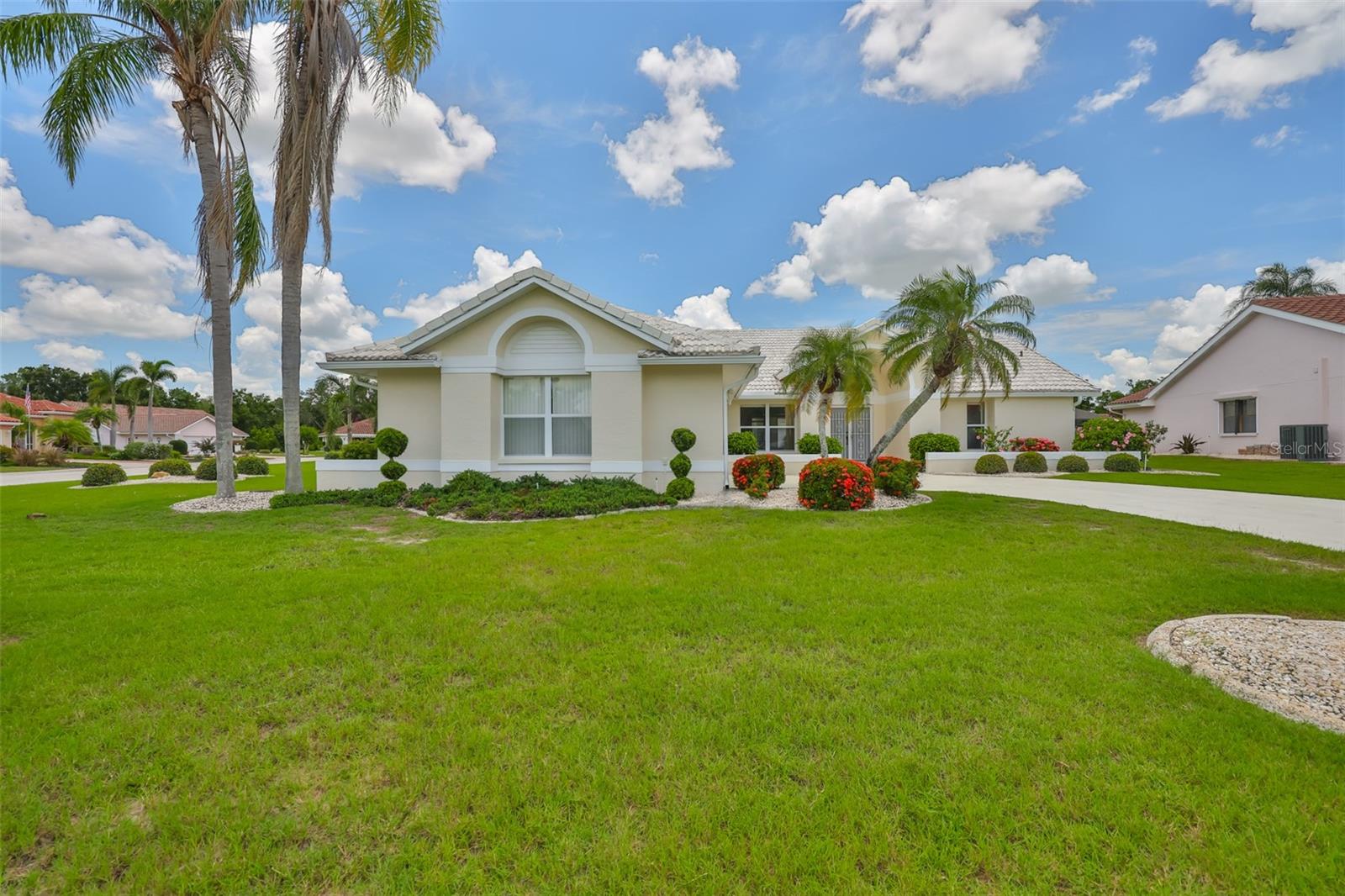 Image 3 of 27 For 602 Deep Lake Lane