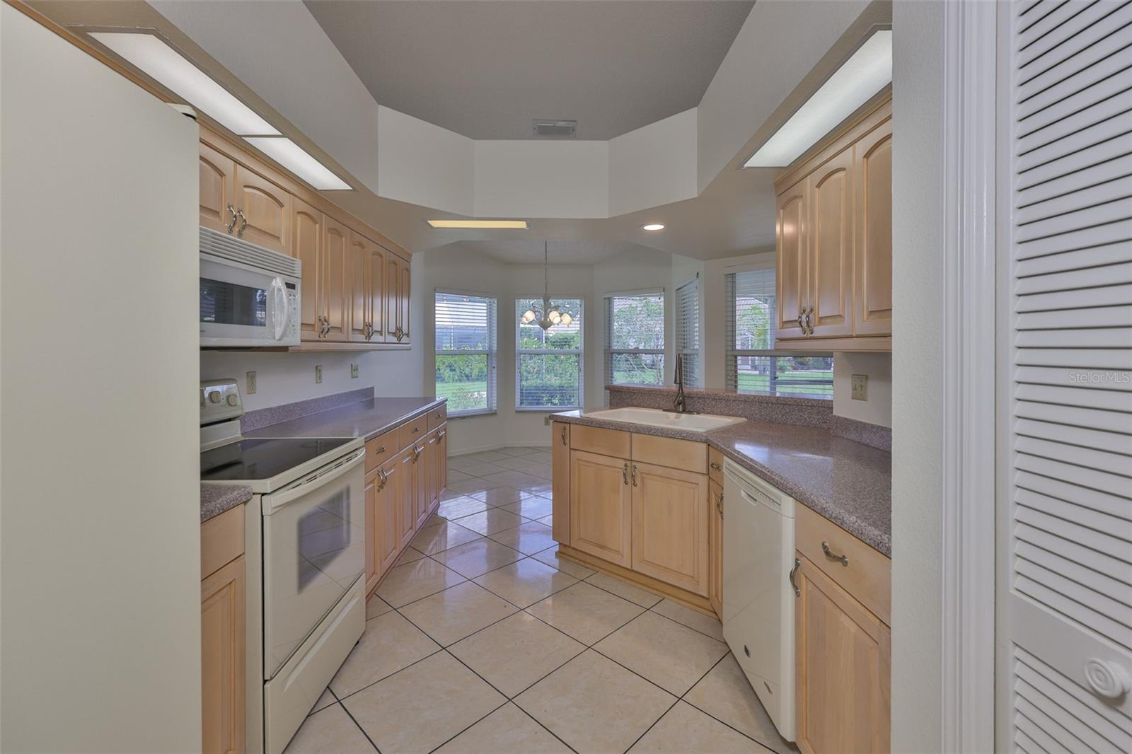 Image 9 of 27 For 602 Deep Lake Lane