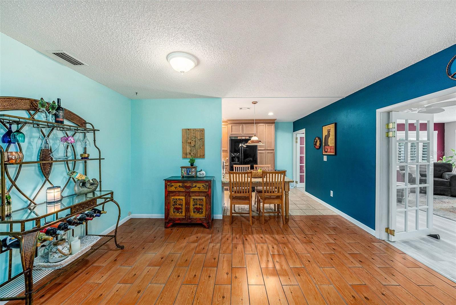 Listing photo id 8 for 19 Harbor Oaks Circle