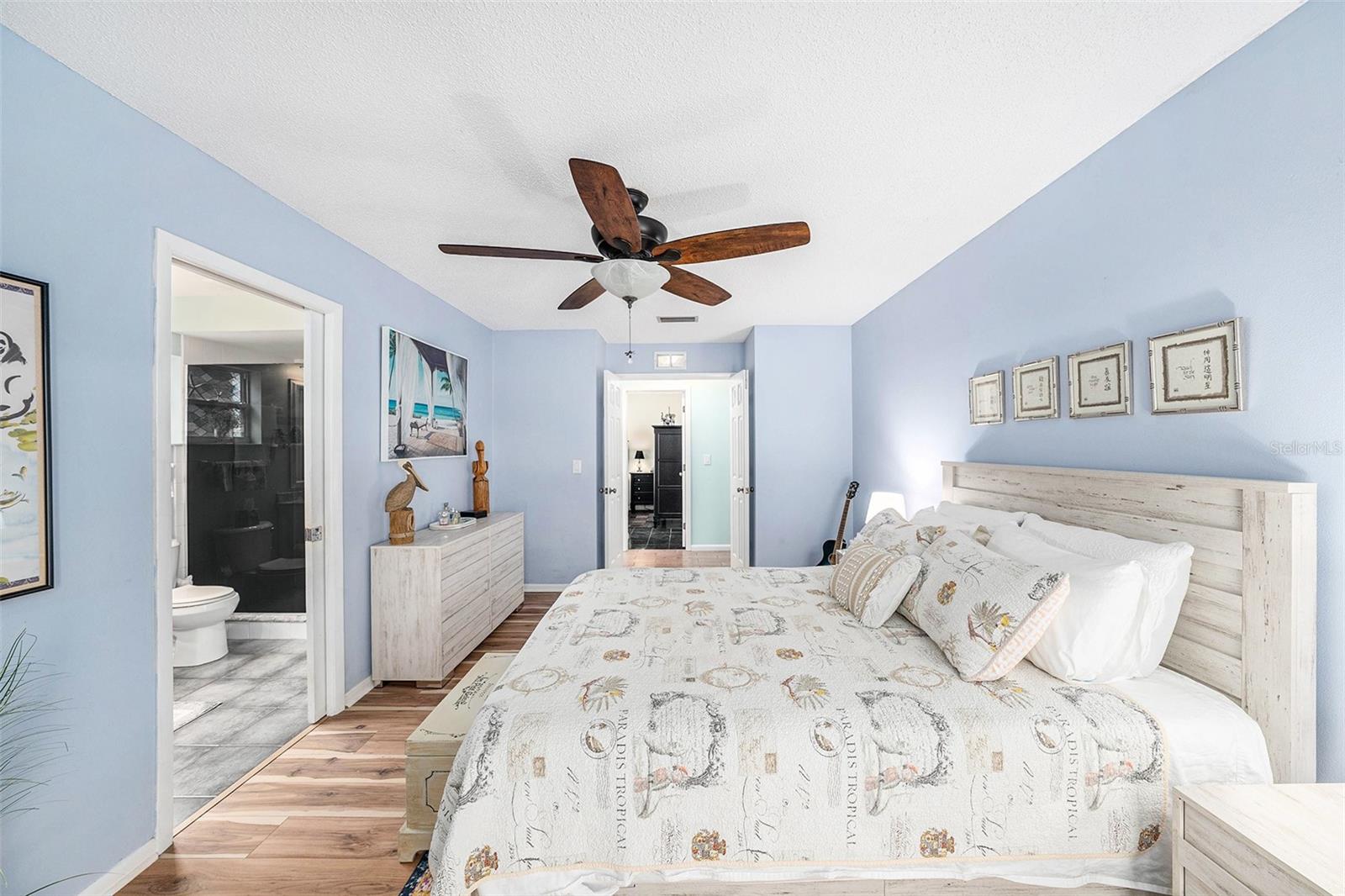 Listing photo id 15 for 19 Harbor Oaks Circle