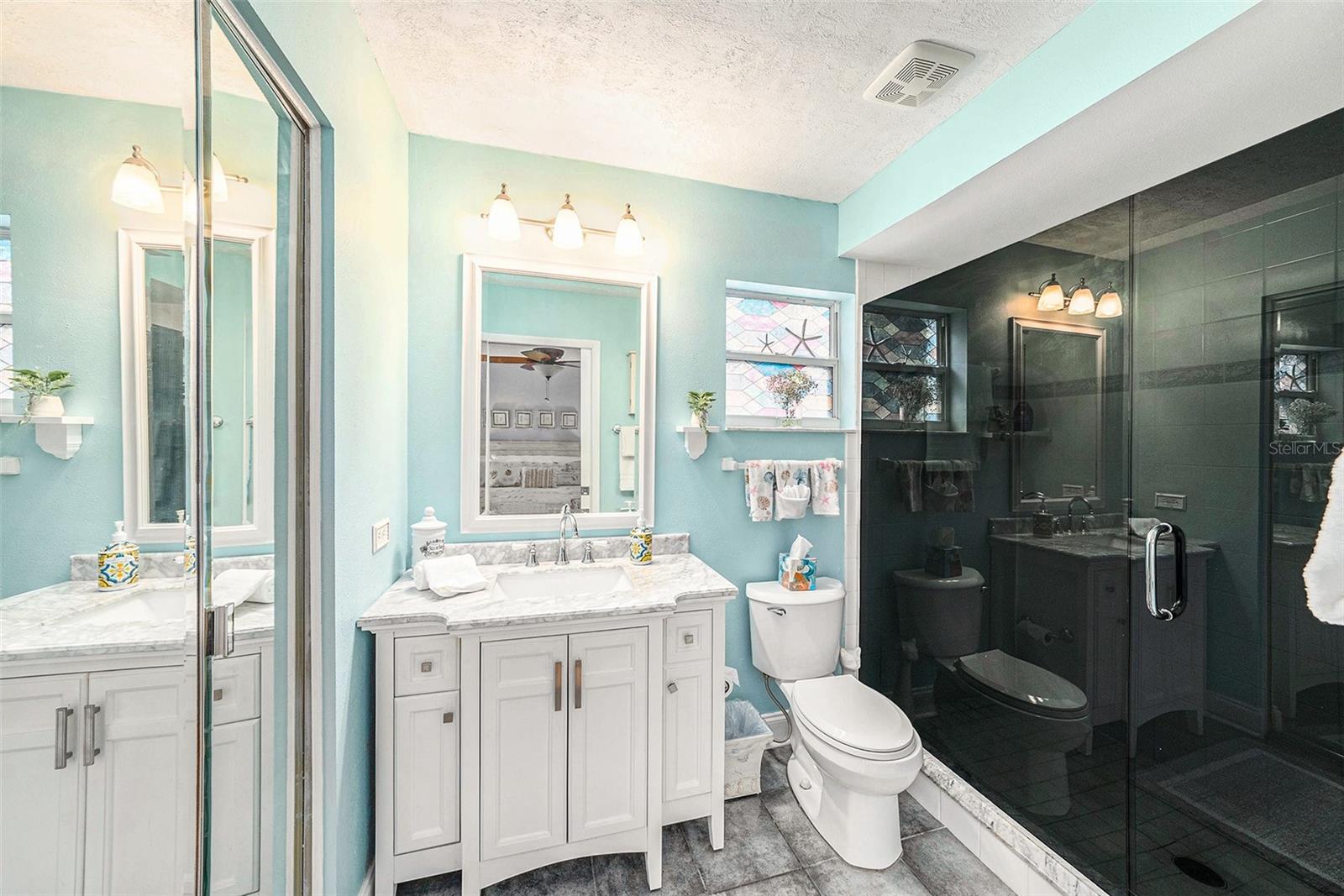 Listing photo id 17 for 19 Harbor Oaks Circle