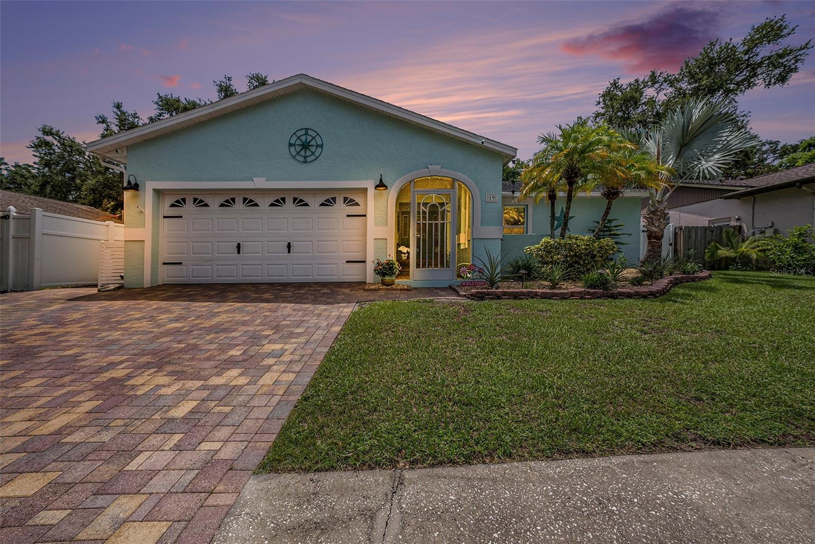 Listing photo id 0 for 19 Harbor Oaks Circle