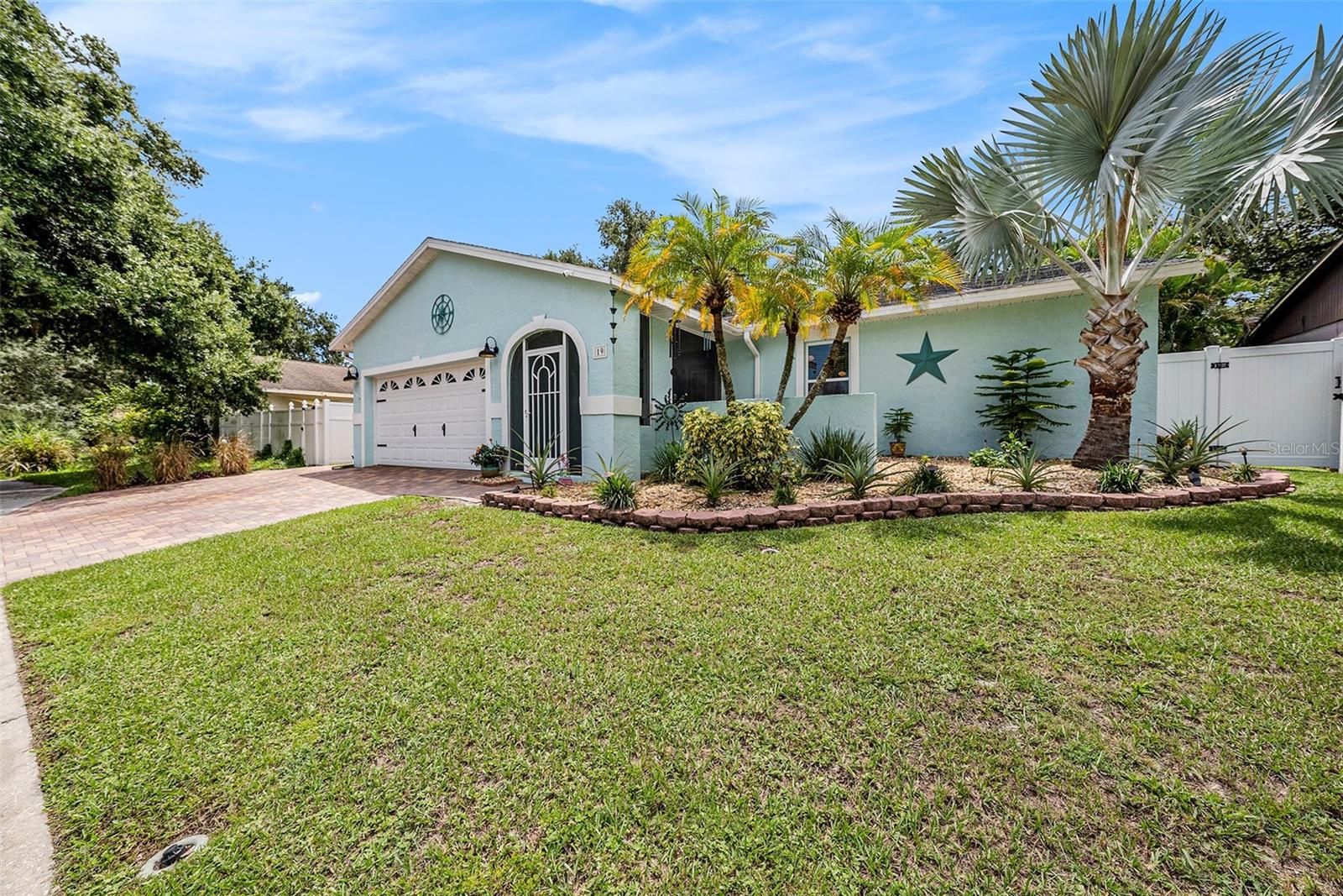 Listing photo id 2 for 19 Harbor Oaks Circle