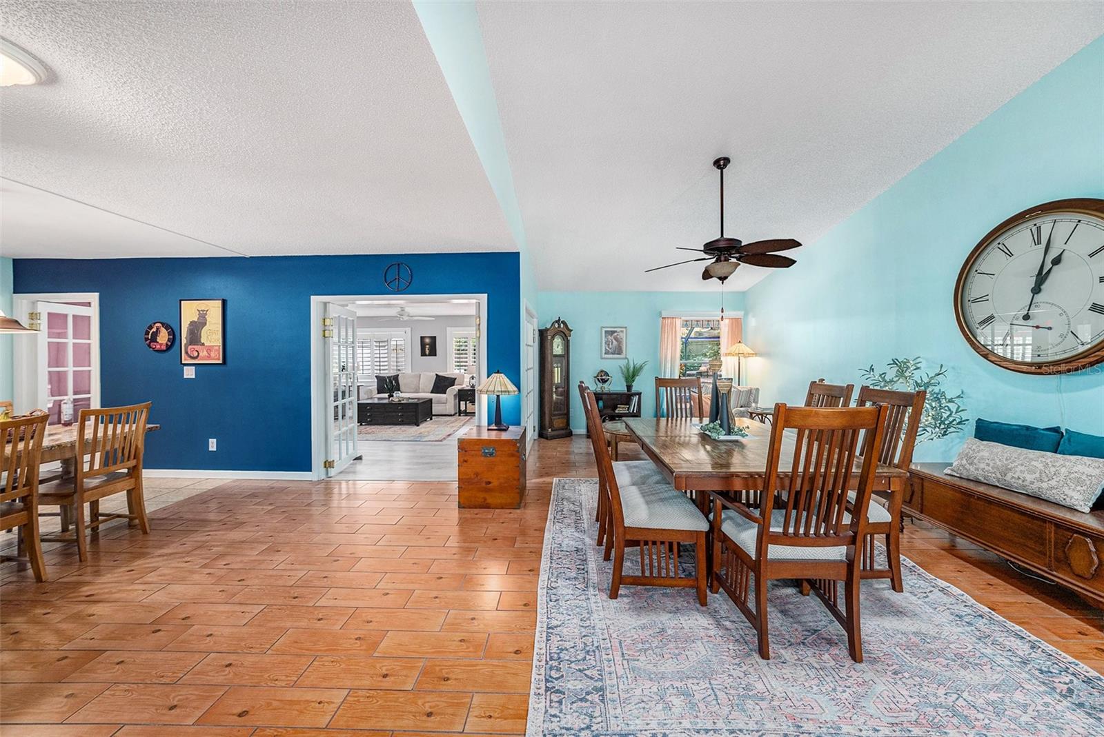 Listing photo id 6 for 19 Harbor Oaks Circle