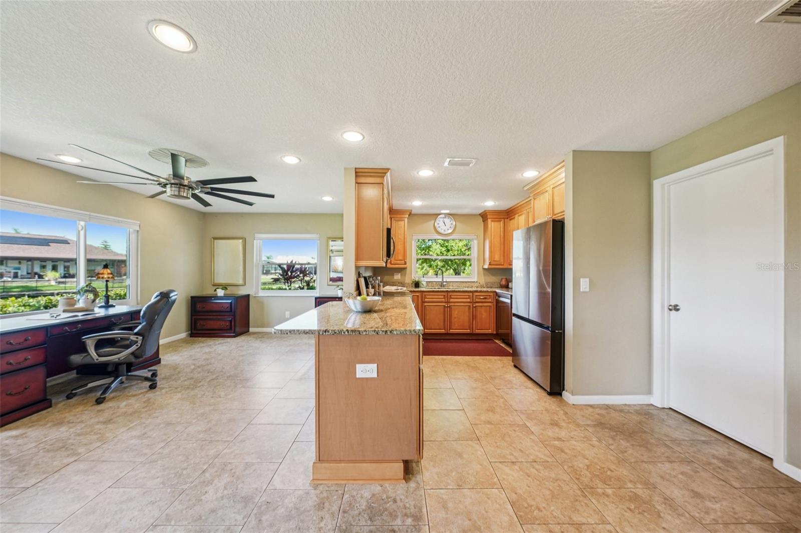Image 18 of 72 For 2110 View Drive