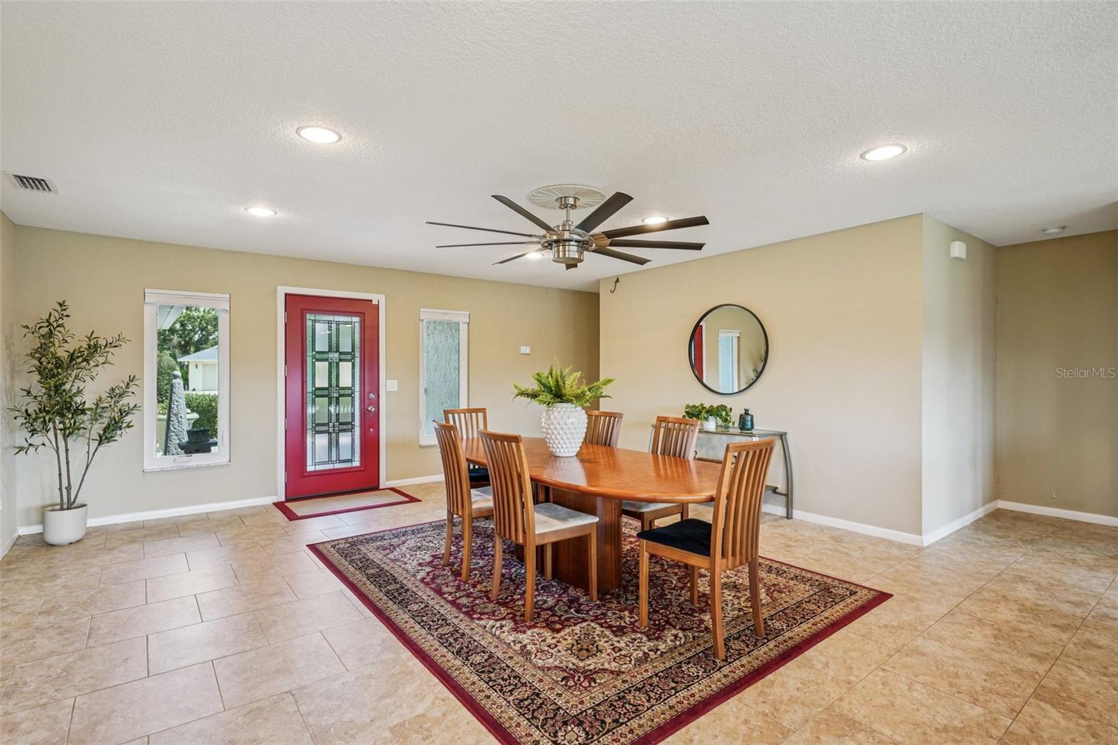Image 9 of 72 For 2110 View Drive