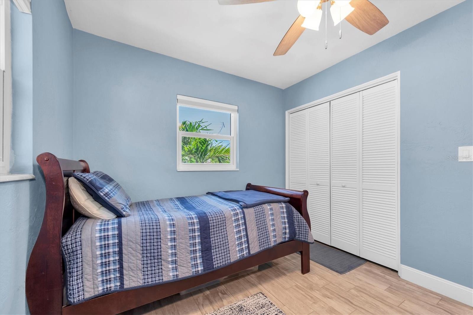 Image 21 of 34 For 4718 24th Avenue S