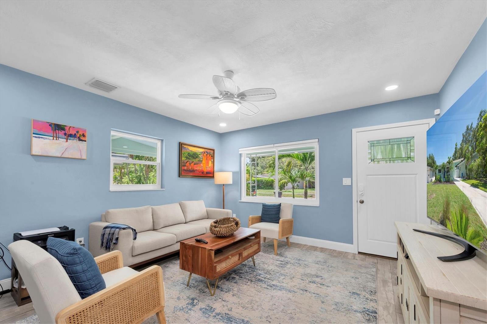 Image 4 of 34 For 4718 24th Avenue S