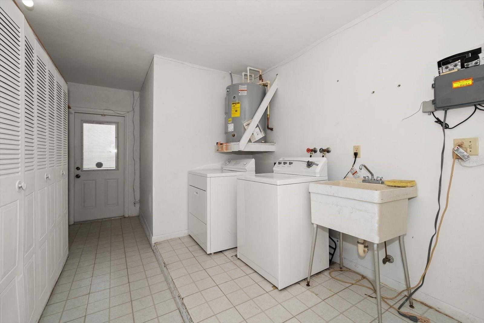 Image 25 of 37 For 6530 68th Street N