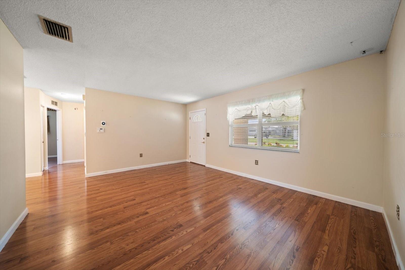 Image 6 of 37 For 6530 68th Street N