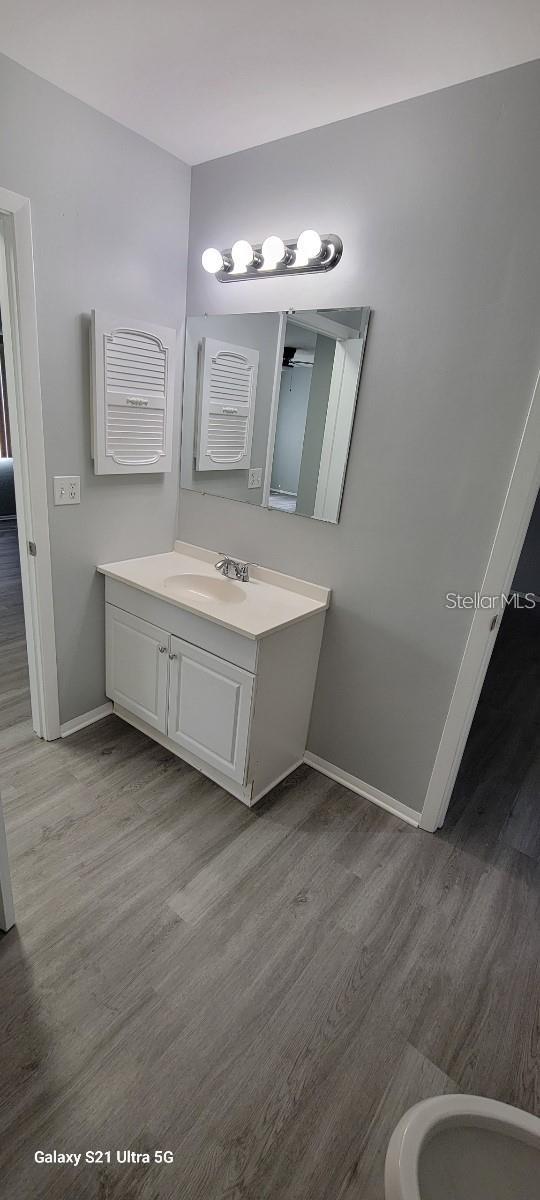 Image 10 of 13 For 2498 Lakeshore Circle