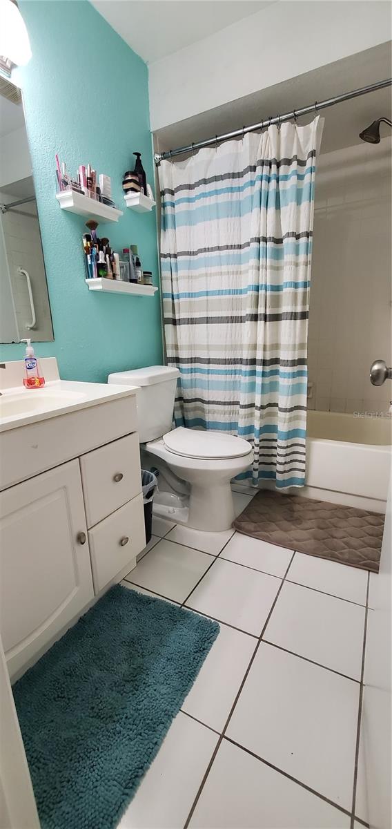 Image 21 of 25 For 5106 Gainsville Drive
