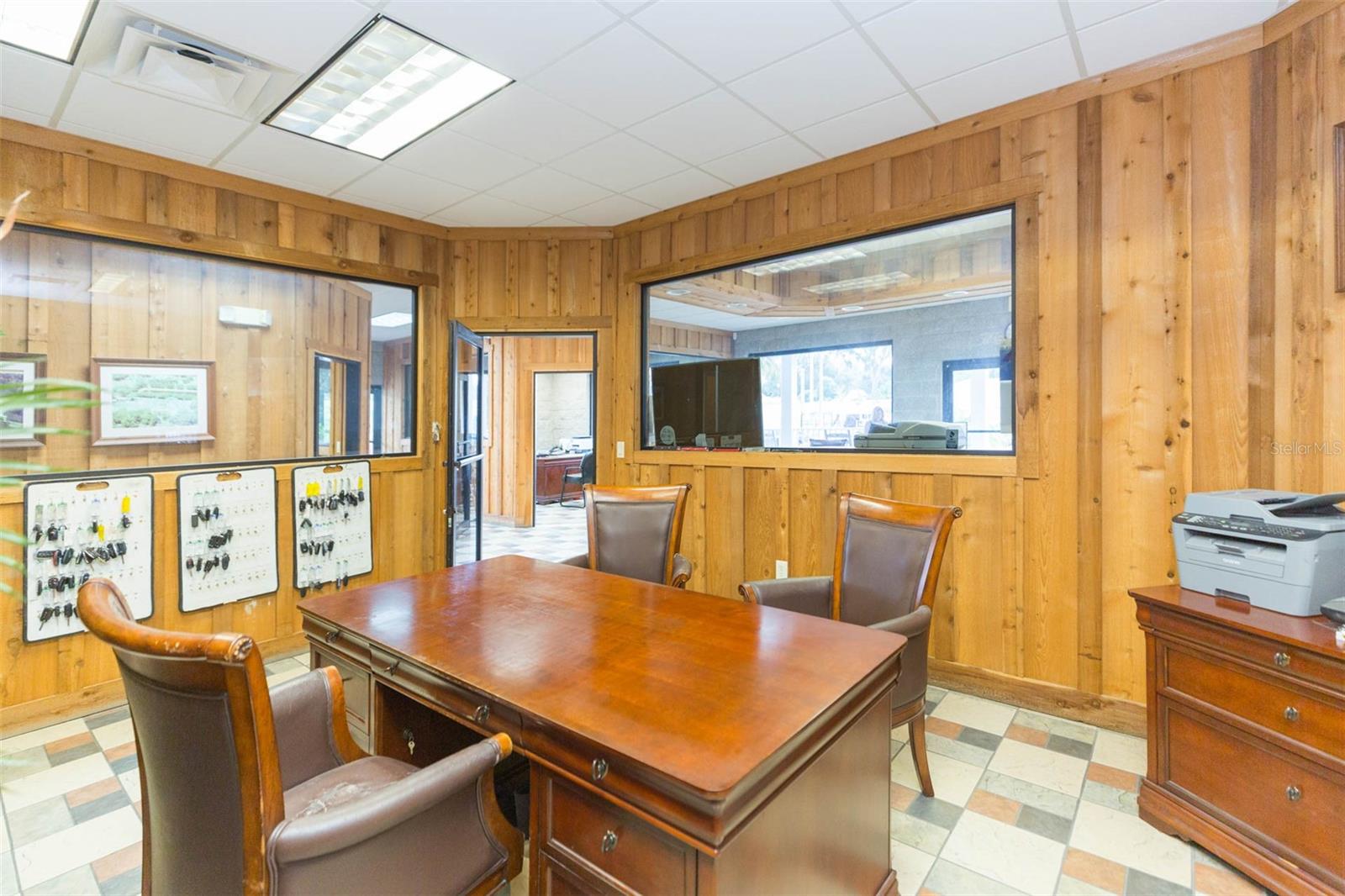 Listing photo id 17 for 13815 21st Street