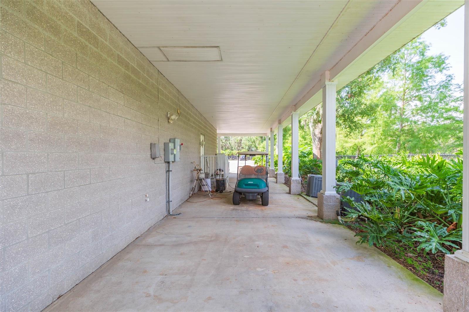 Listing photo id 27 for 13815 21st Street