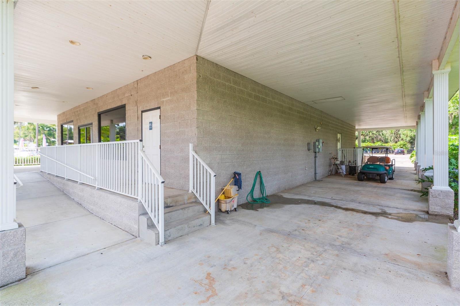 Listing photo id 28 for 13815 21st Street