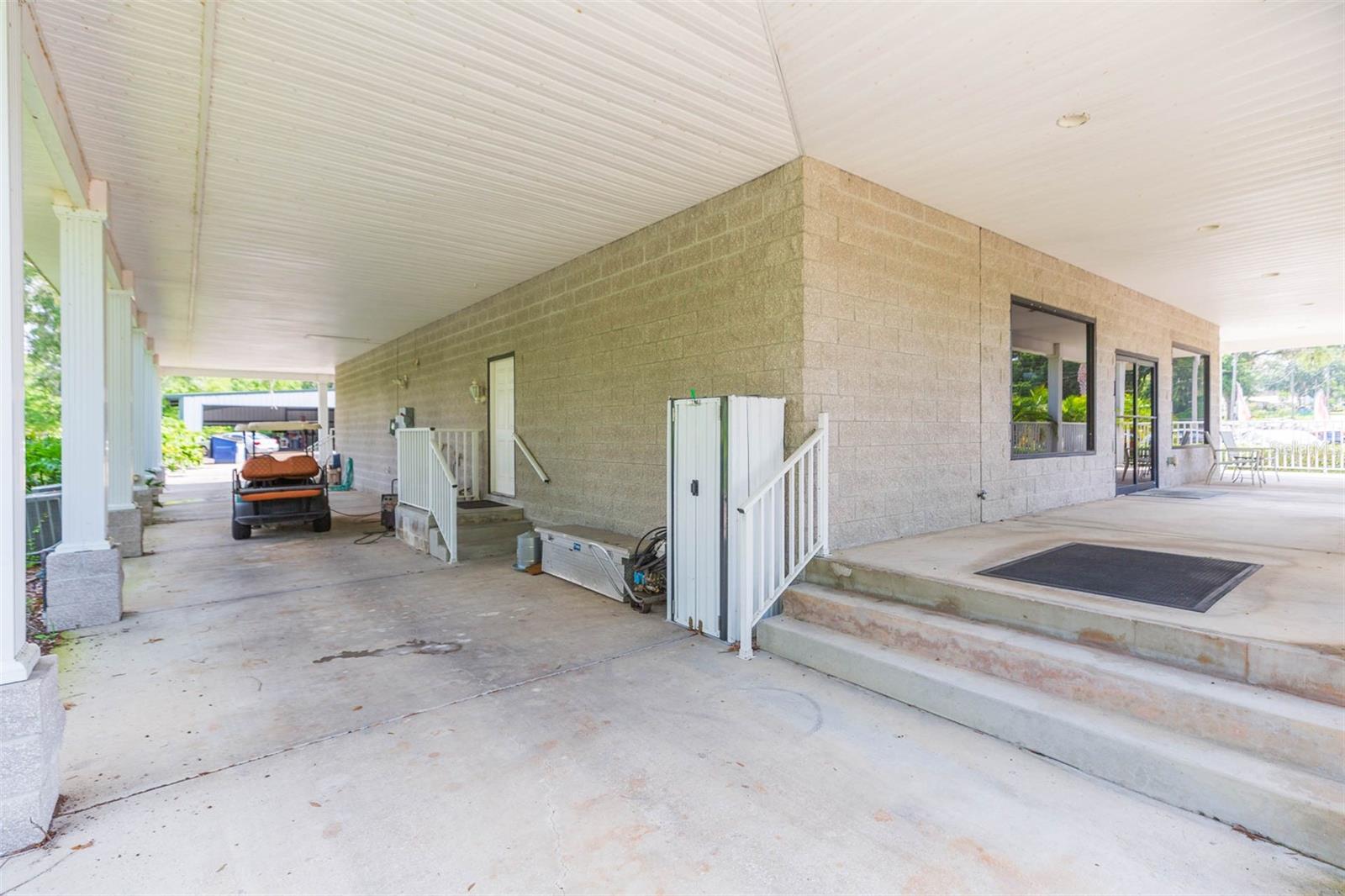 Listing photo id 29 for 13815 21st Street