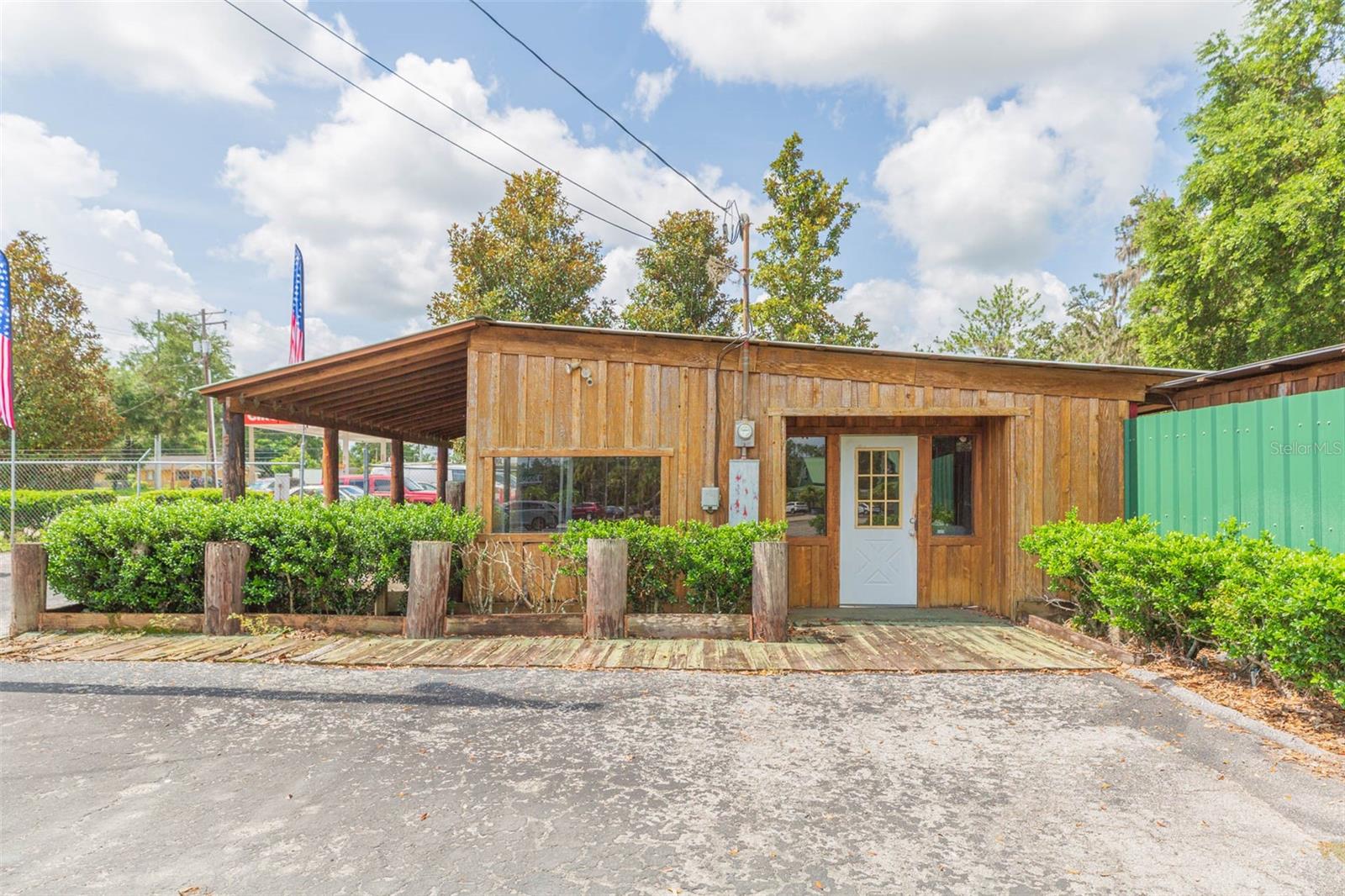 Listing photo id 36 for 13815 21st Street