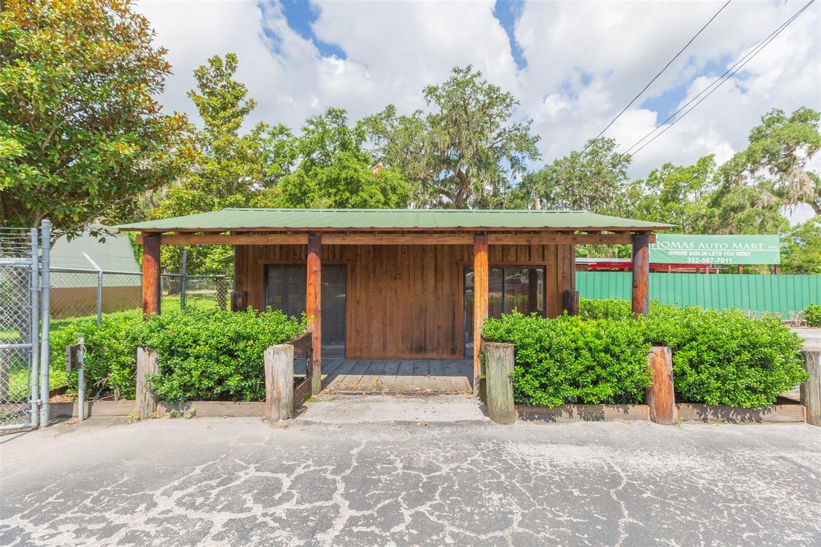 Listing photo id 37 for 13815 21st Street