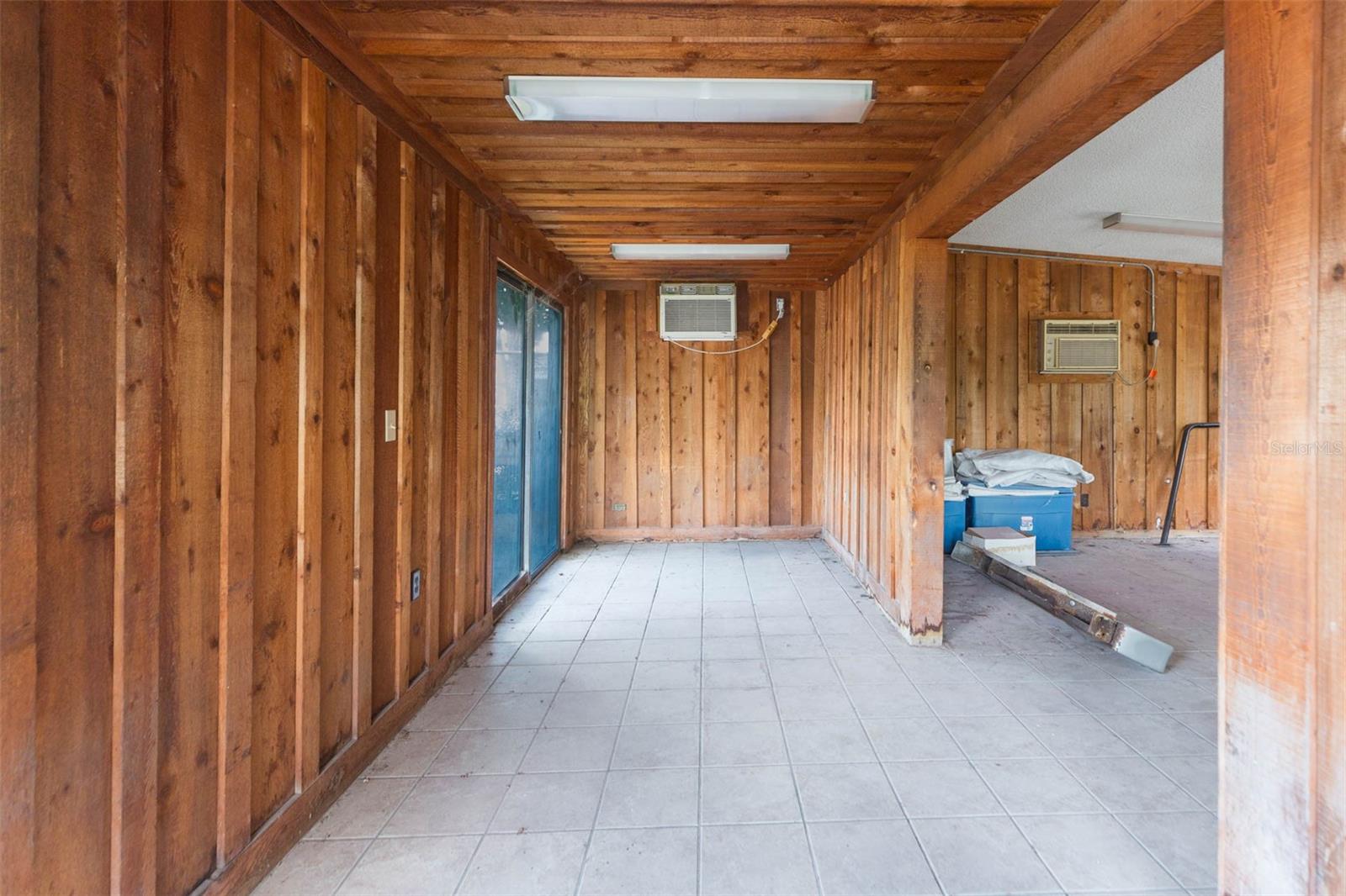 Listing photo id 42 for 13815 21st Street