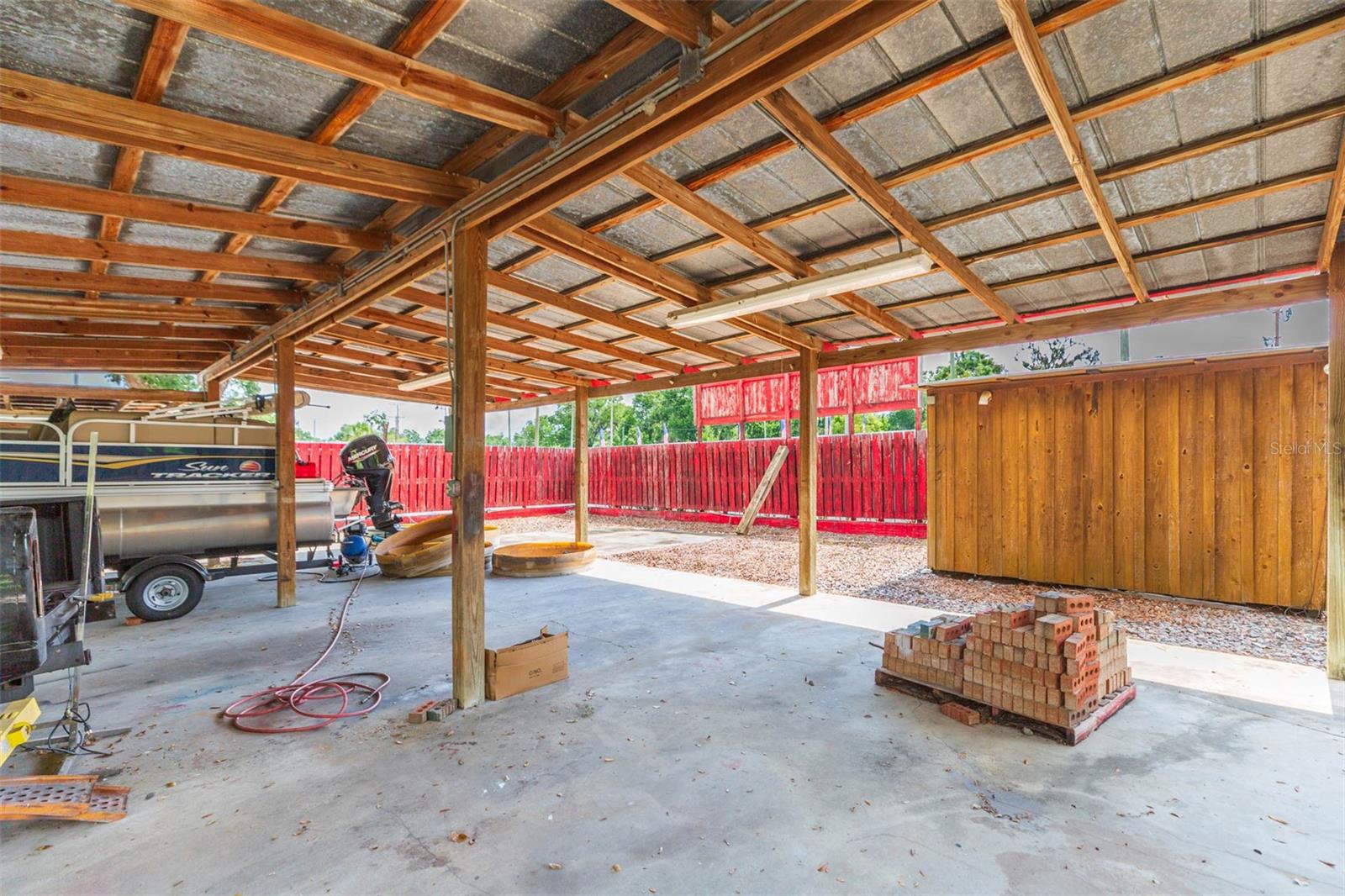 Listing photo id 50 for 13815 21st Street
