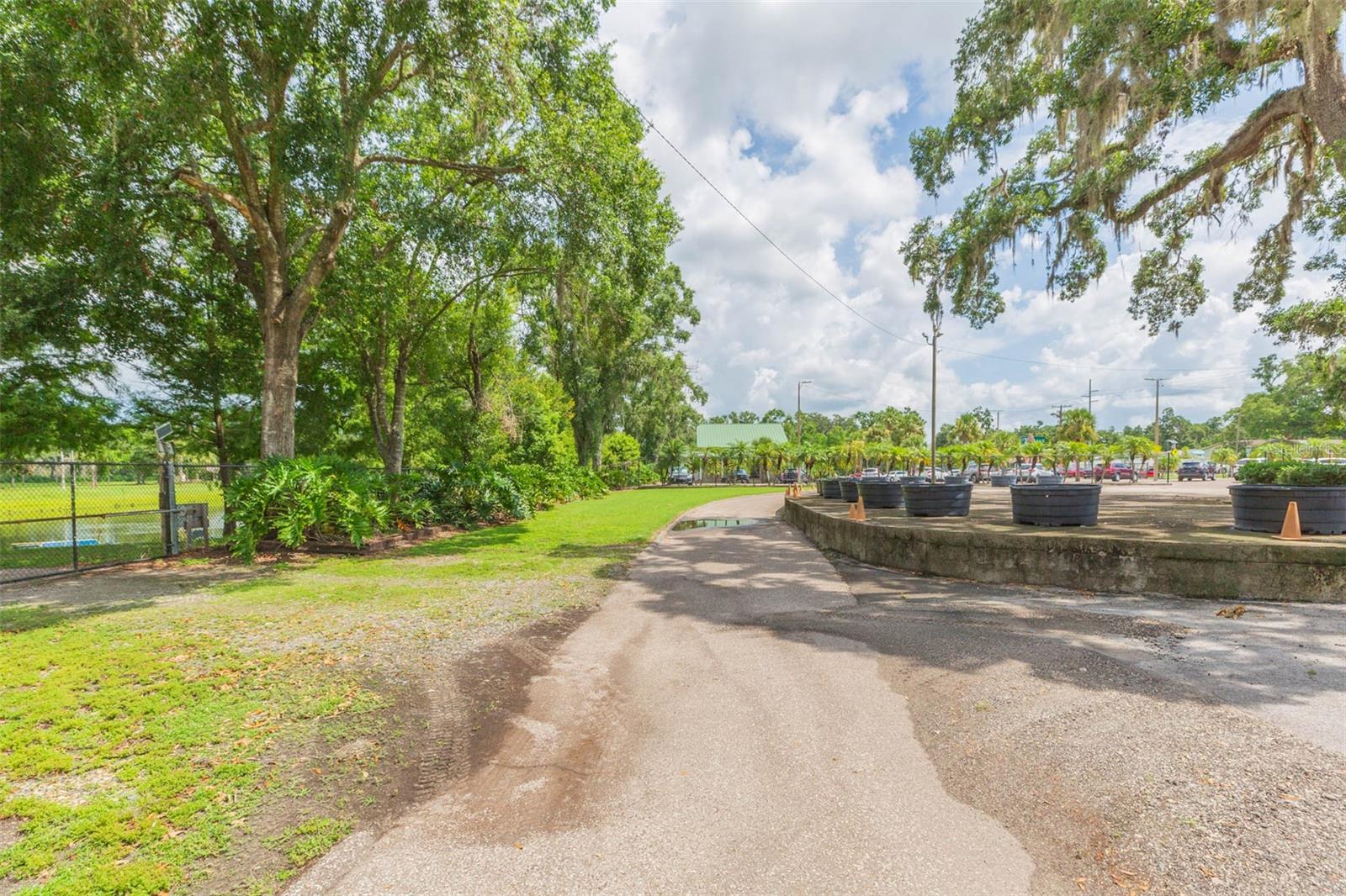 Listing photo id 53 for 13815 21st Street