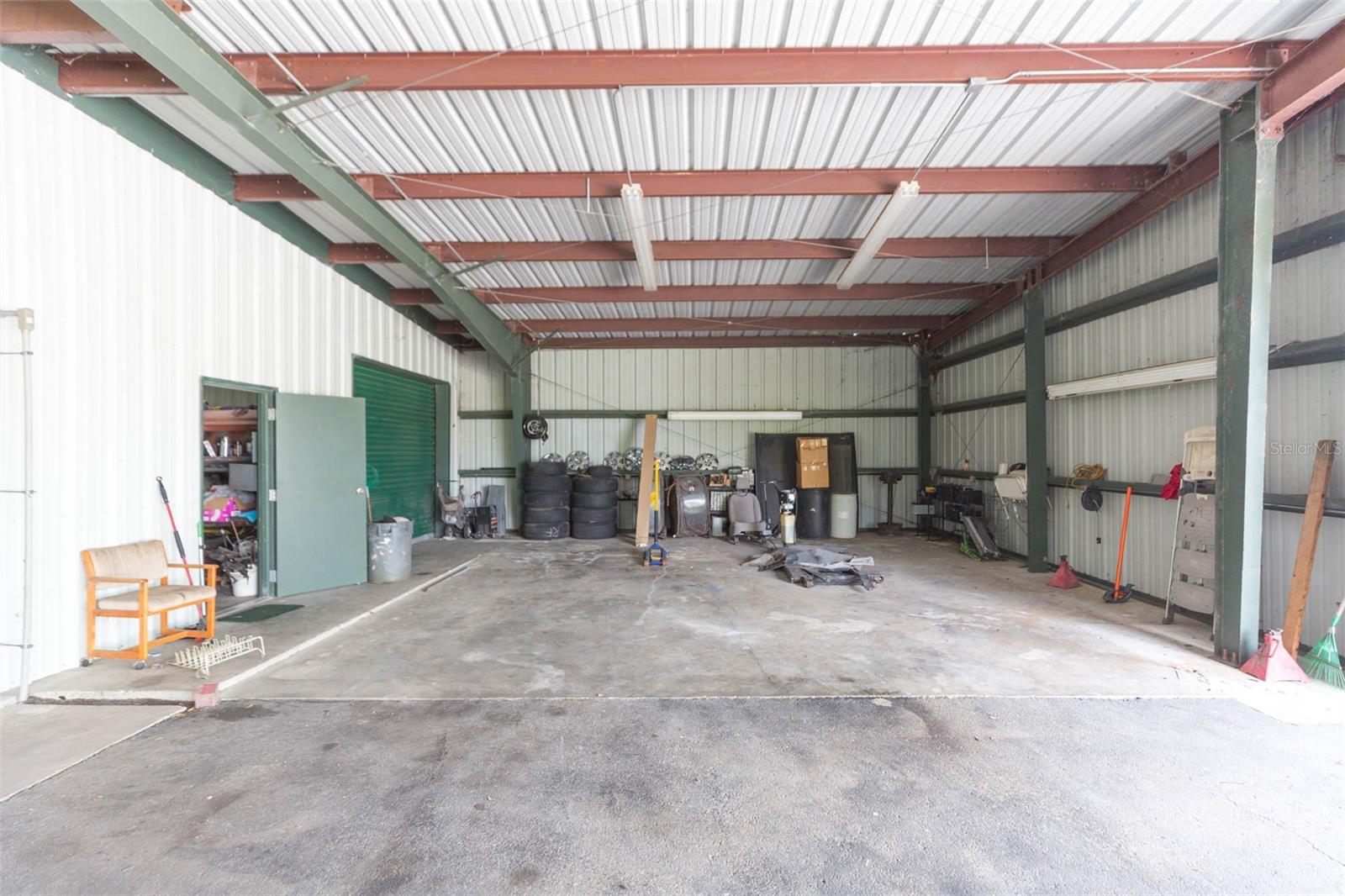 Listing photo id 57 for 13815 21st Street