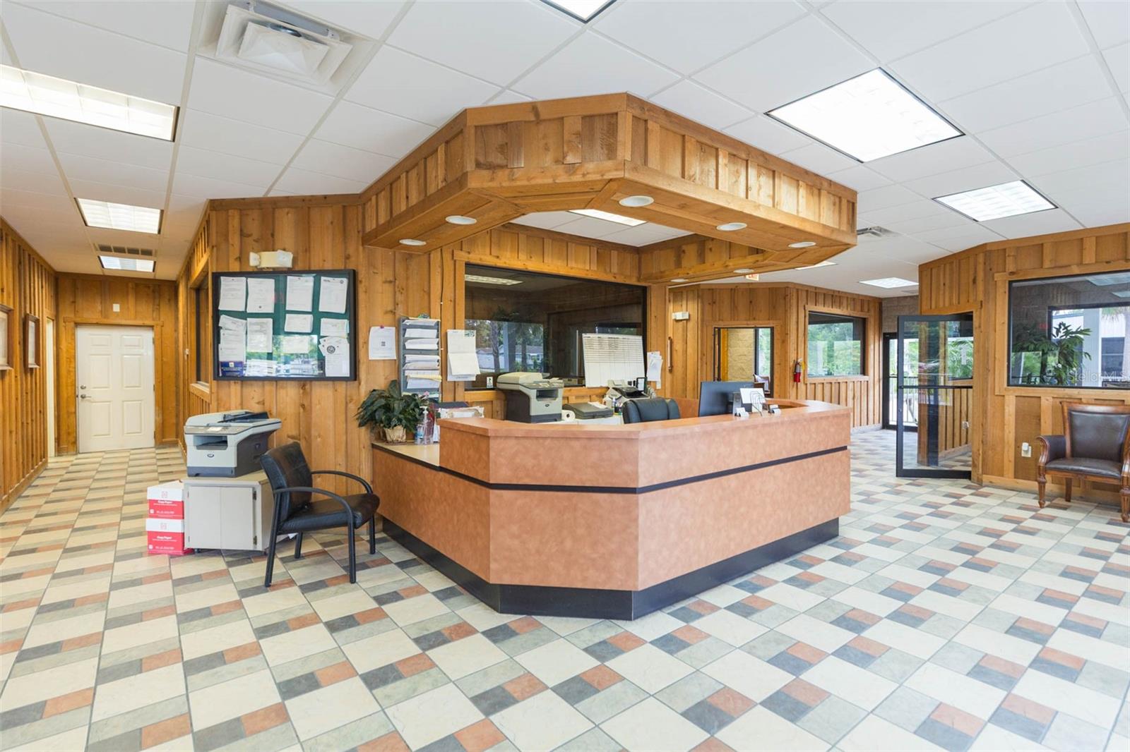 Listing photo id 4 for 13815 21st Street