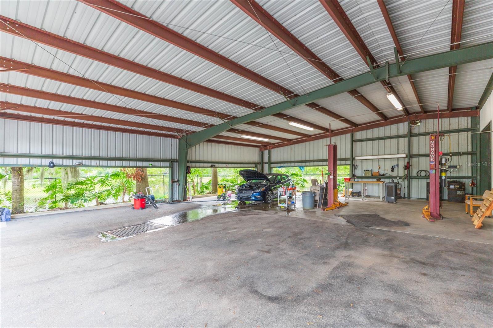 Listing photo id 61 for 13815 21st Street