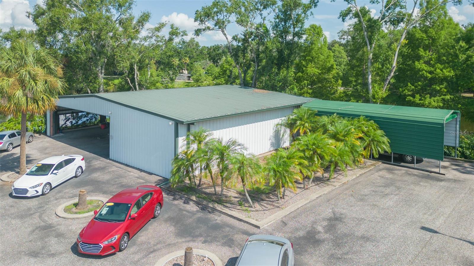 Listing photo id 67 for 13815 21st Street