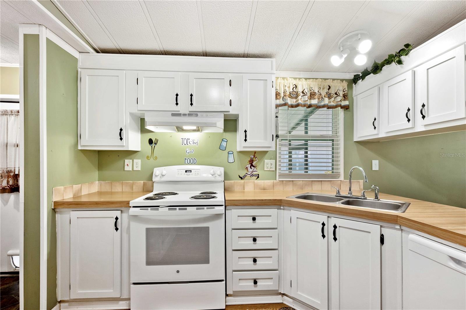 Image 15 of 44 For 36435 Bonney Drive