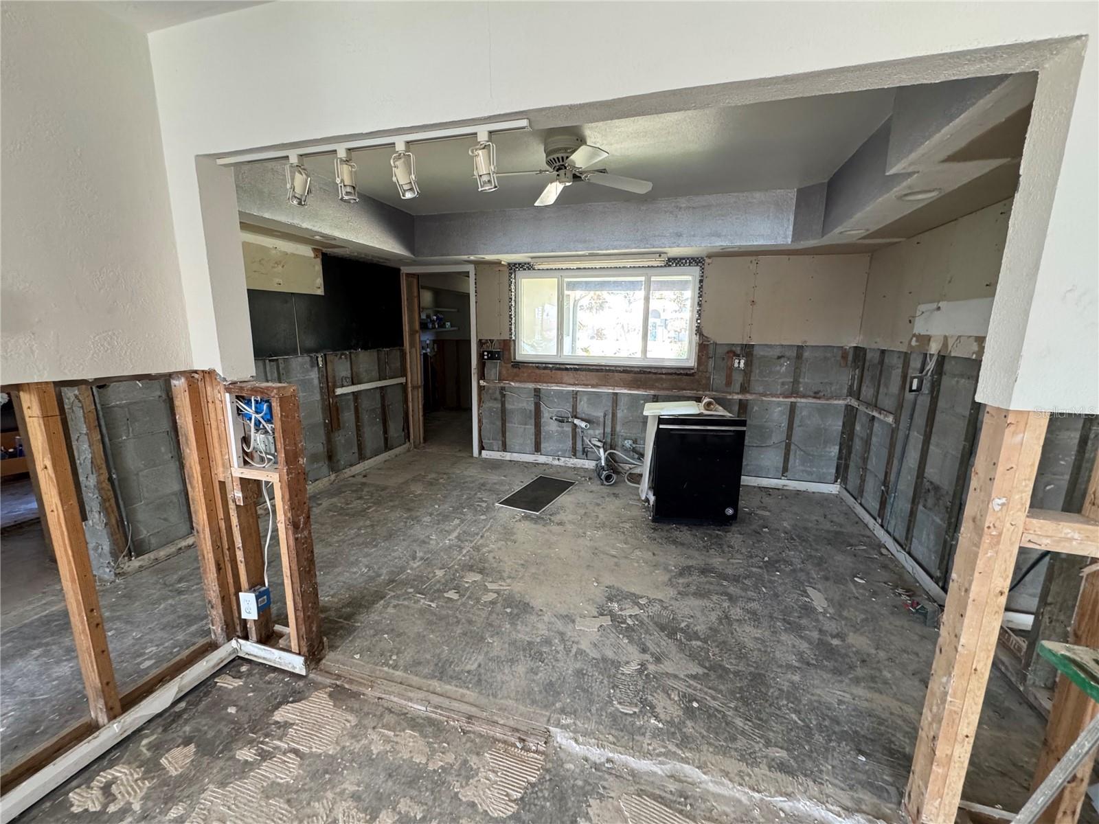 Image 9 of 19 For 5407 Pali Way