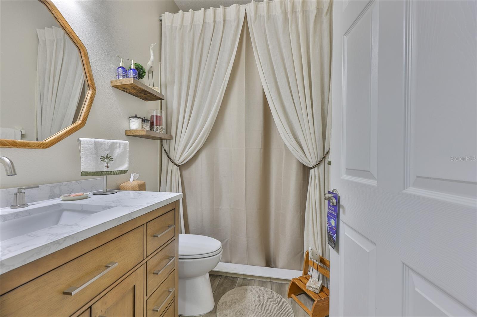 Image 35 of 59 For 13728 Artesa Bell Drive