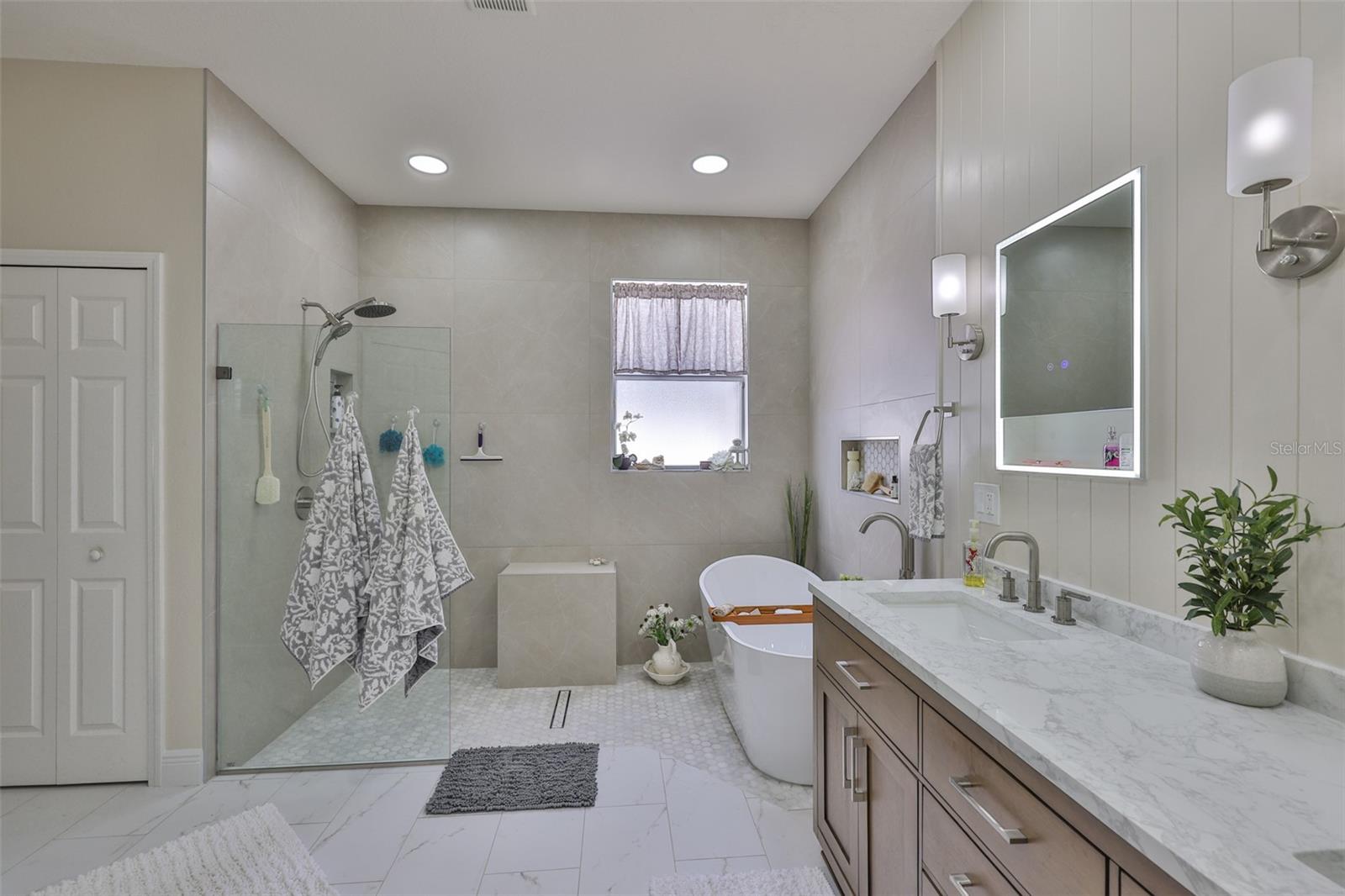 Image 39 of 59 For 13728 Artesa Bell Drive