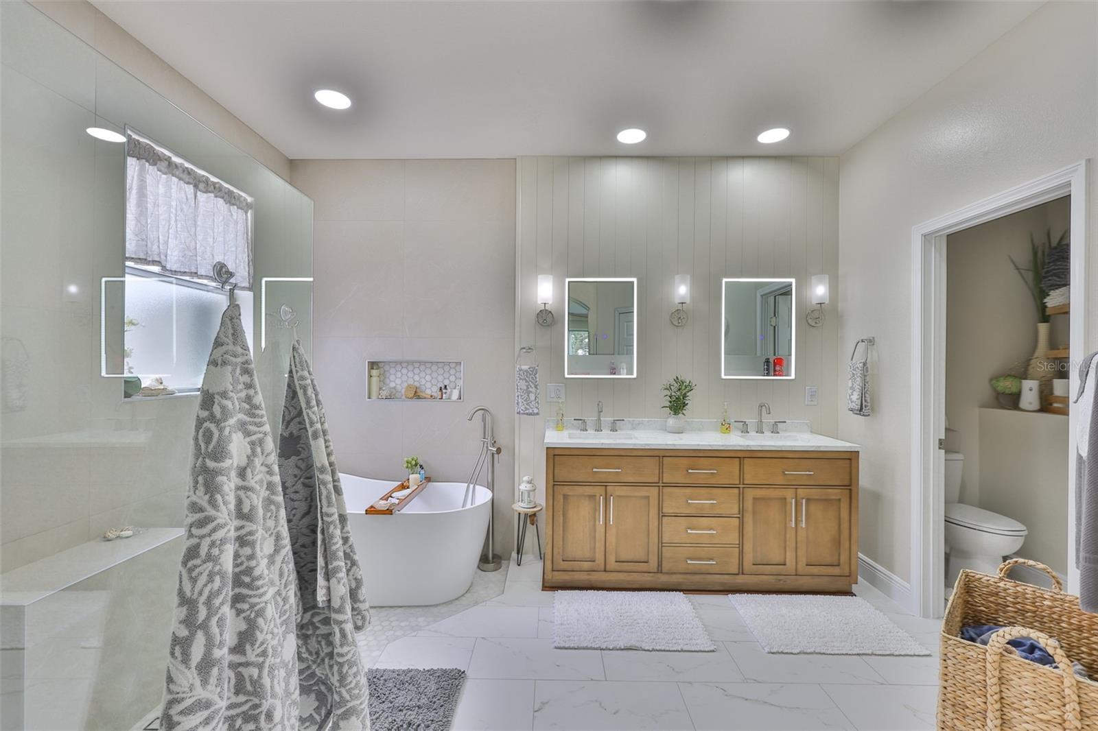 Image 40 of 59 For 13728 Artesa Bell Drive