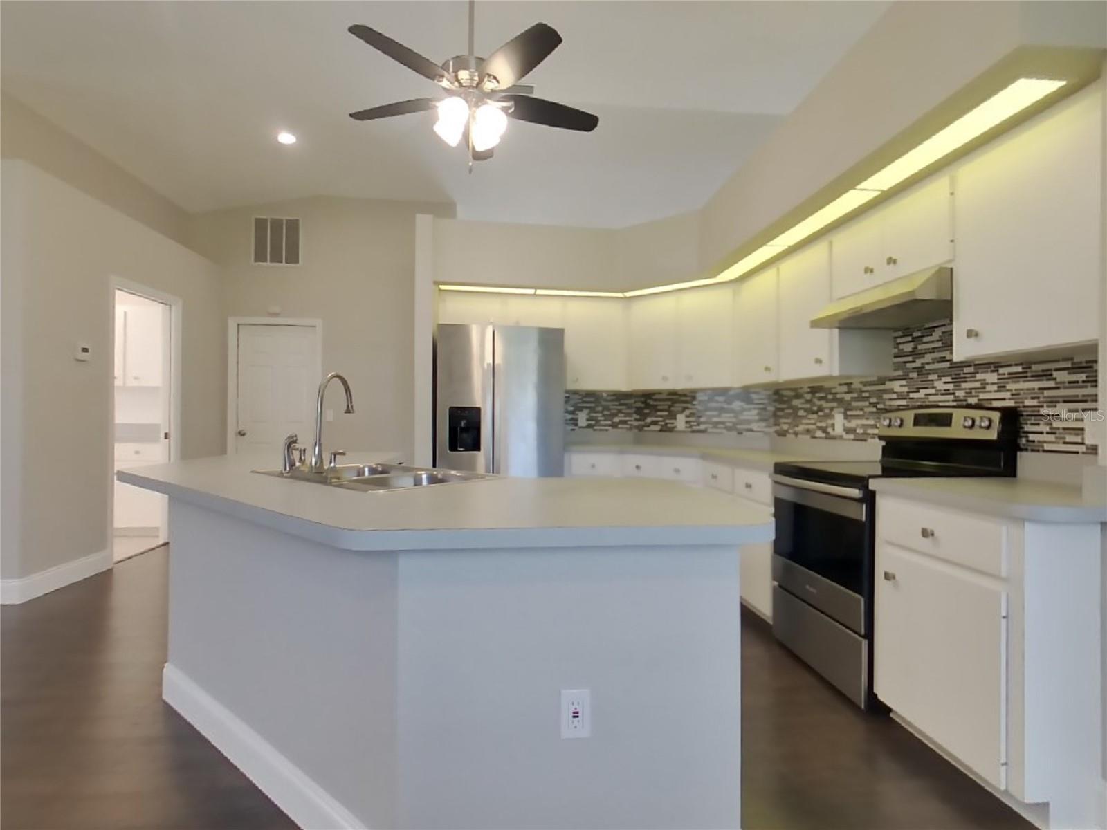 Image 5 of 20 For 3598 Biscayne Drive