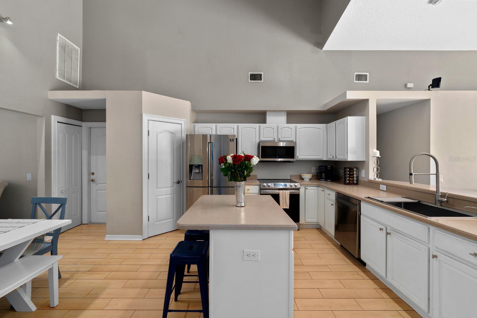 Image 6 of 37 For 9206 Brindlewood Drive