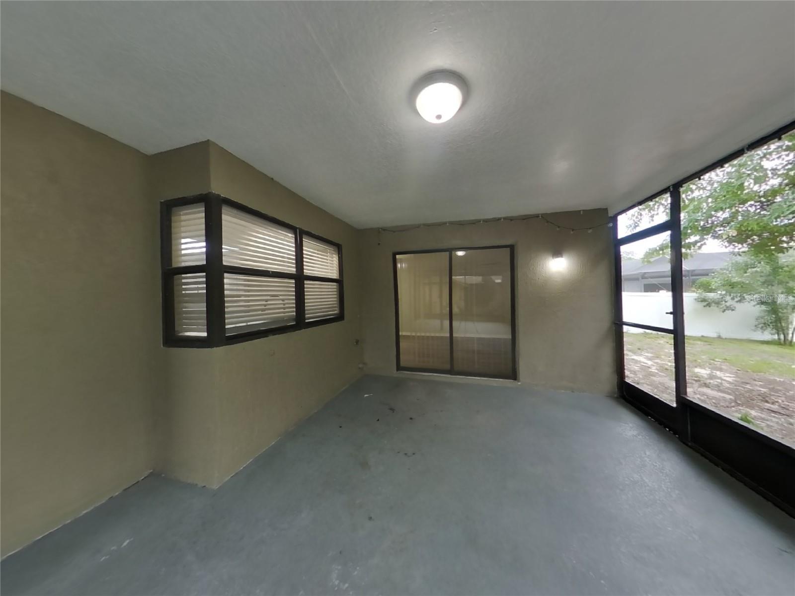 Image 16 of 18 For 7352 Cone Shell Drive