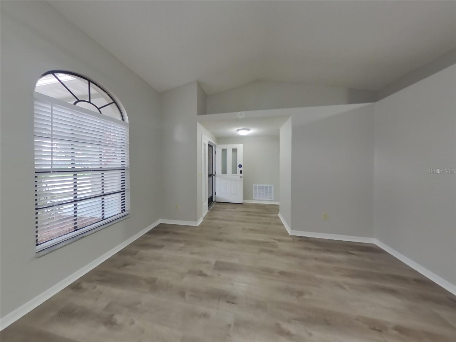 Image 3 of 18 For 7352 Cone Shell Drive